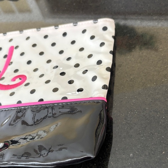 Mud Pie Black & White All PVC Polka Dot Cosmetic Bag Clutch Monogramed Pink “L” - Picture 4 of 8
